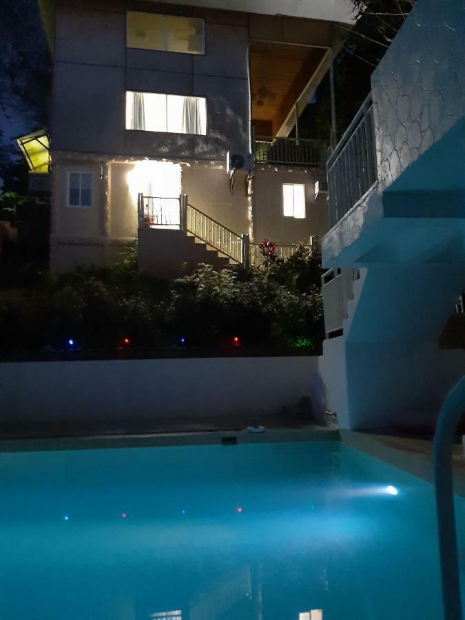 A Touch Of Pink Secret Eco Retreat Near Underground River *